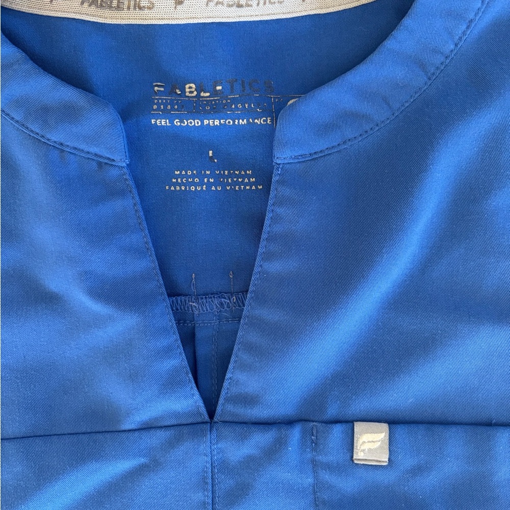 Fabletics Scrub Set L - Picture 4 of 6